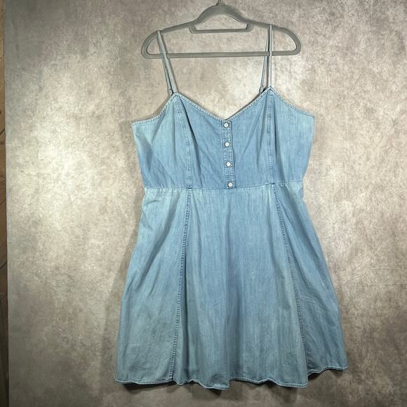 Gap Mini Dress Womens 20 Blue Denim Light Wash Babydoll‎ Smocked Sleeveless Boho - Picture 1 of 9
